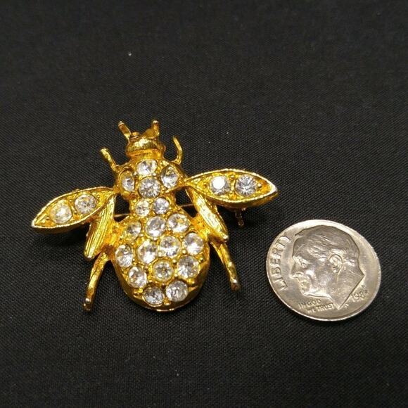 Vintage Clear Rhinestone Bee Brooch, Gold Plated, Insect Pin, 1 1/4 Inches - Picture 8 of 9